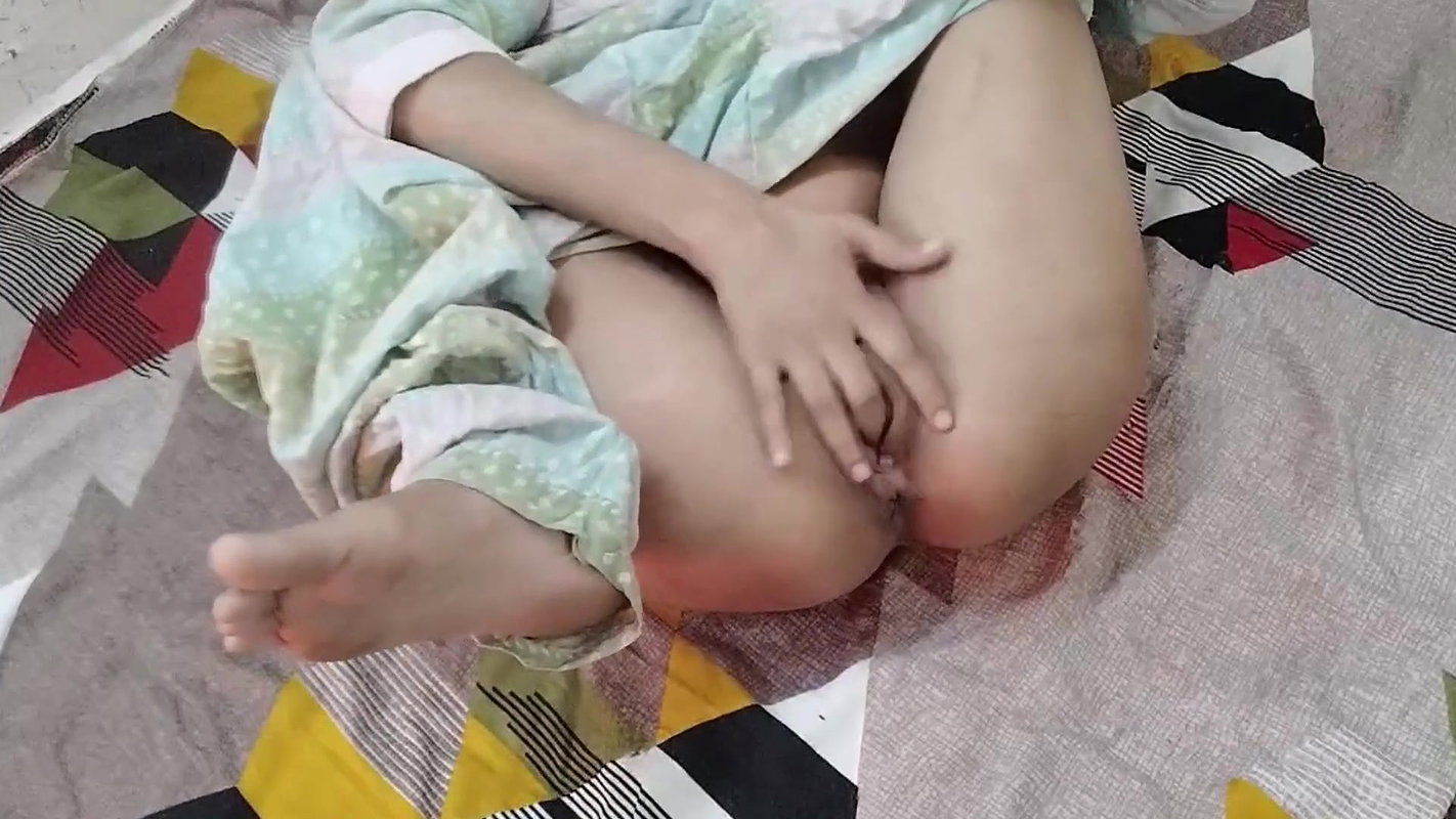 Desi gaao ki larki ko paise dekar jabar dasti pela