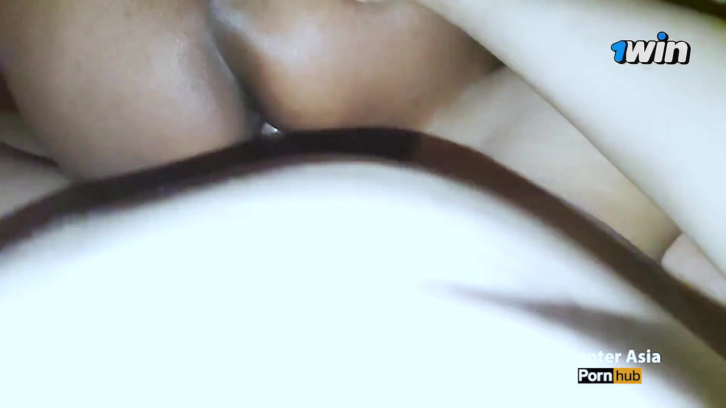 Brown Glasses Girl Fucked By White Guy