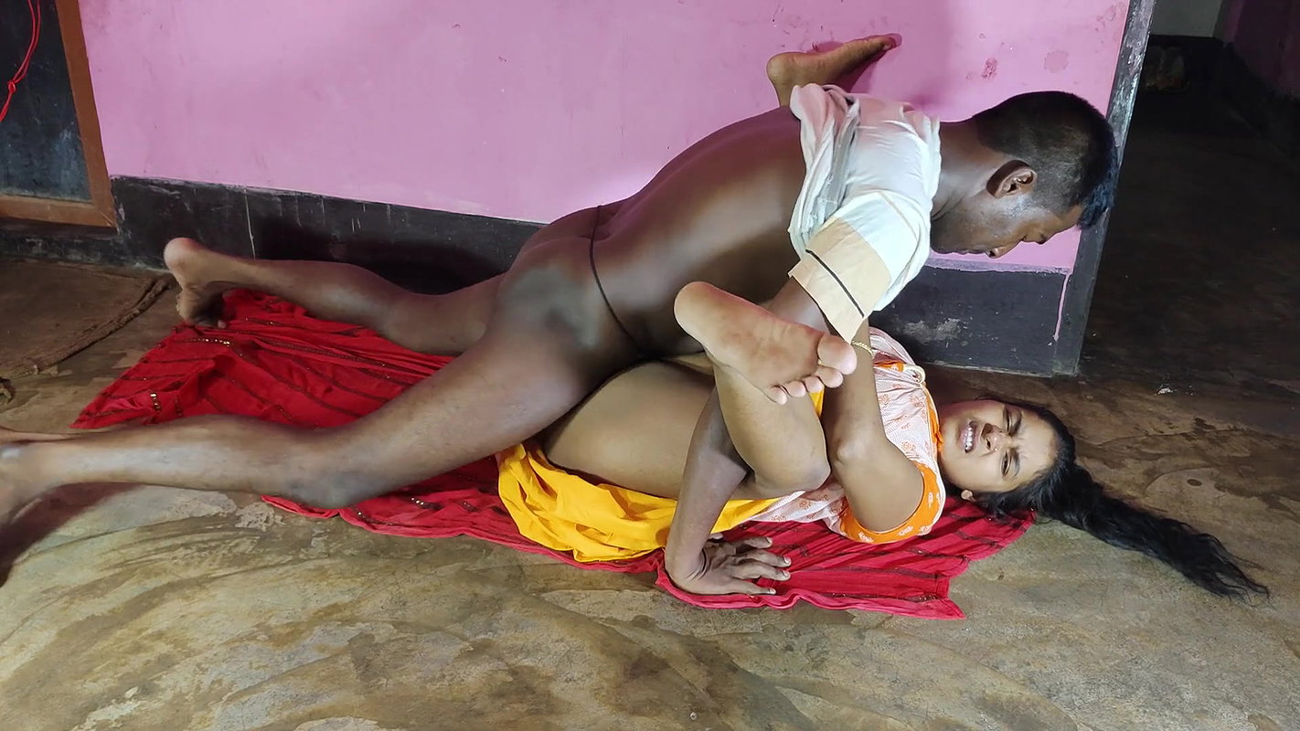 VILLAGE BHABHI KITCHEN SEX VIDIEO WITH OUTHERS PERSON
