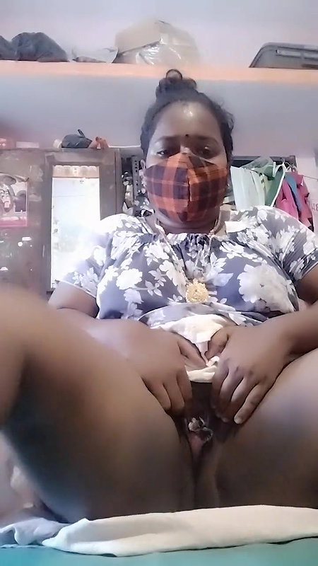 Gaaji Tamil wife dirty talk and oil massage