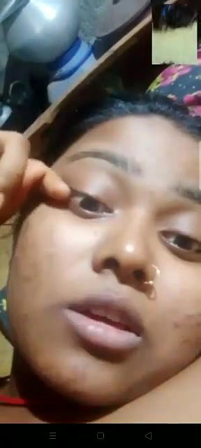 Village bhabhi showing to lover