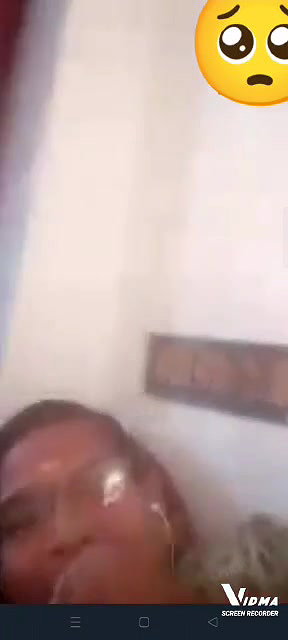 Mature bhabhi showing with clear audio