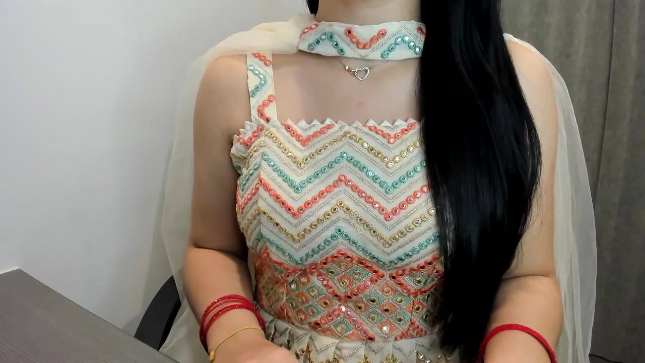 Stripchat-Public.Show-f-TheGoldenGirl-2024.04.17.173953