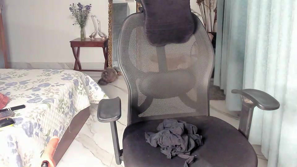 Stripchat-Public.Show-c-Bad_Girl_Kayra69-2025.01.25.185325