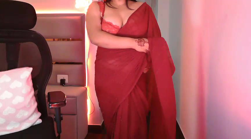 Stripchat-Public.Show-f-SunhariGirl-2025.04.12.134425