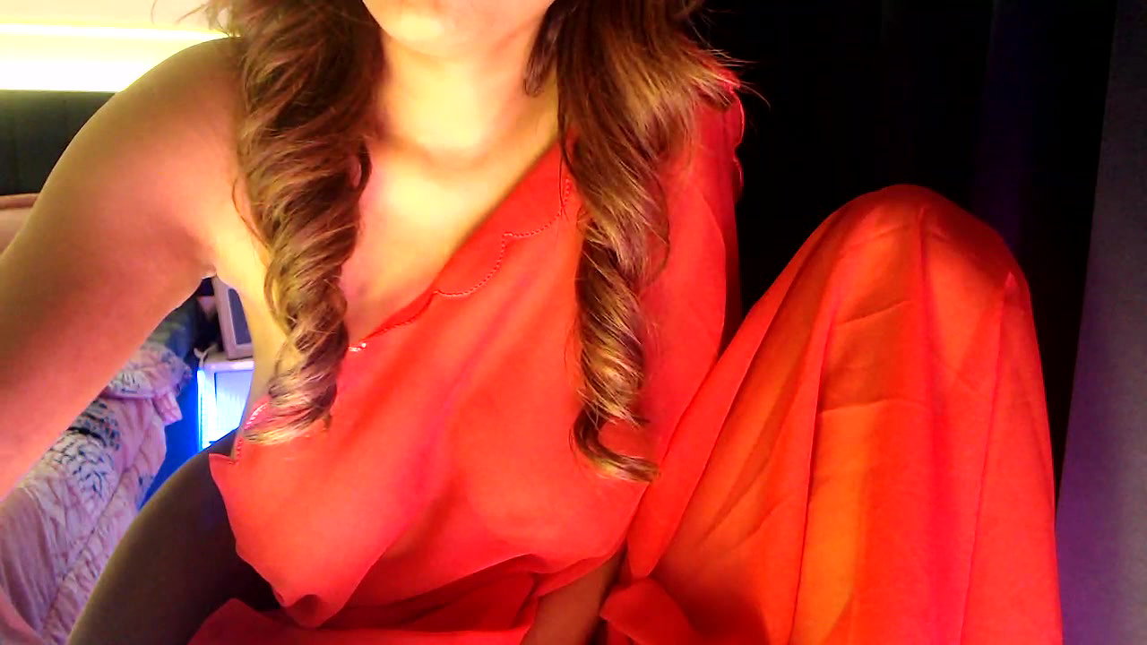Stripchat-Public.Show-f-chhui_mui-2025.05.13.145651