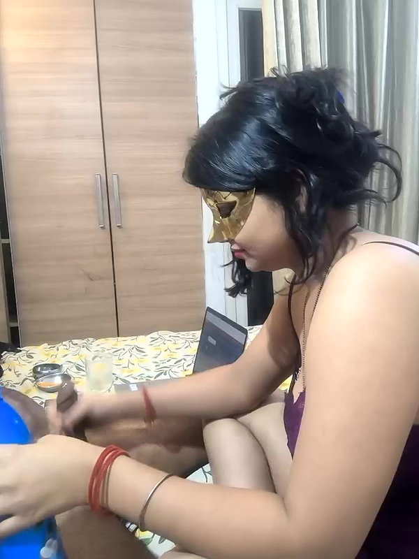 Stripchat-Public.Show-c-mahi69a-2025.04.27.214942