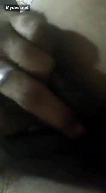 South Indian Married Husband Recorded Wife’s Sexy Boobs Show