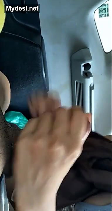 Indu hijabi girl suck her bf dick