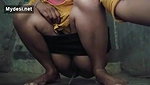 Desi Girl Record her Pissing Clip