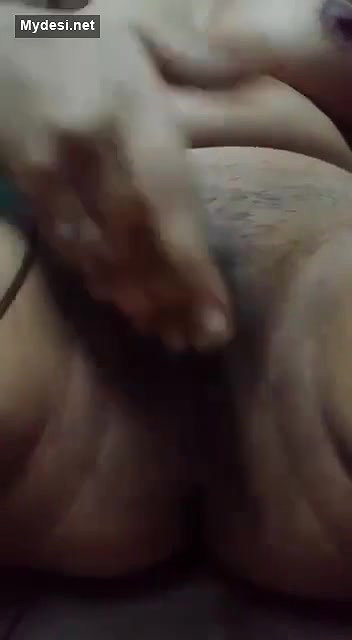 Desi Booby Girl Fingering Pussy