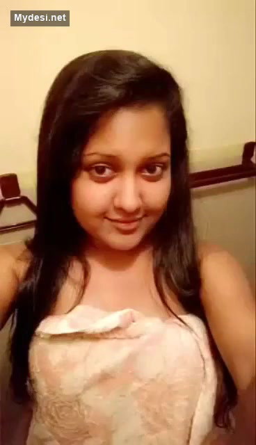 Super Beautiful Girl Nude Selfie