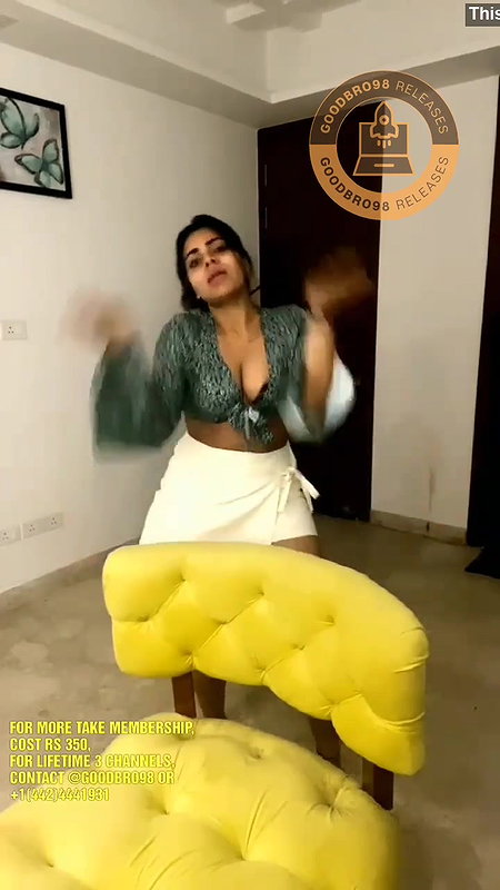 Manvi Queen Tango
