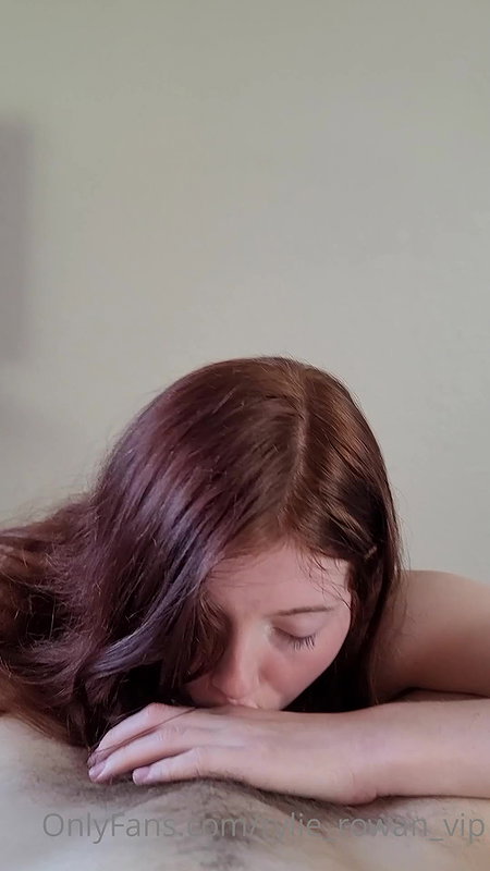 Onlyfans star Rylie Rowan 2