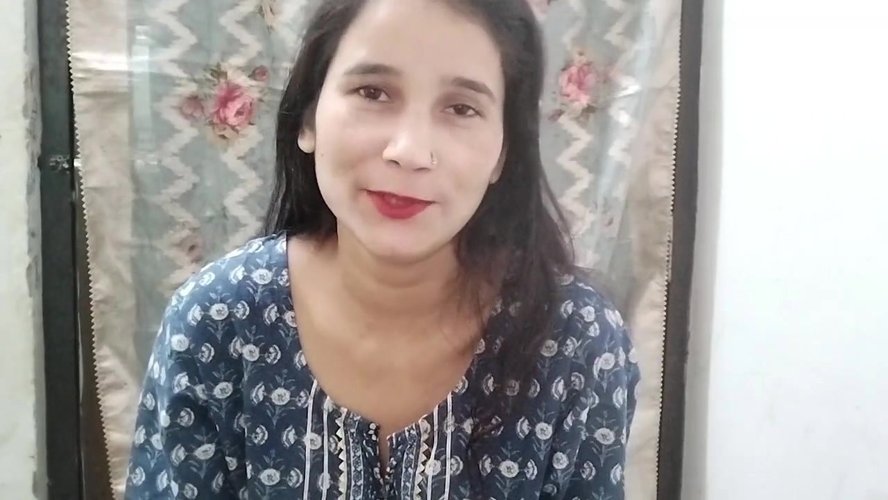 Step sister ko bathroom me piche se pakad ke pel diya