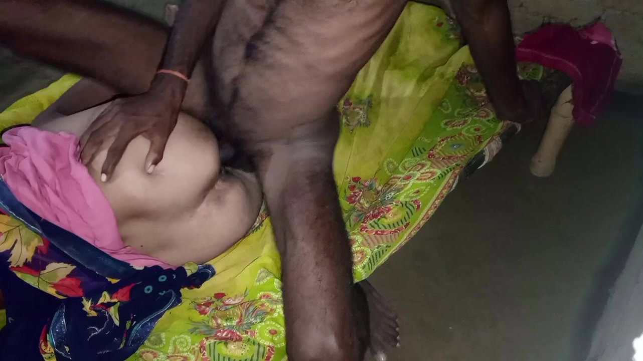 Desi housewife khatiya tor sexy chudai bhabhi