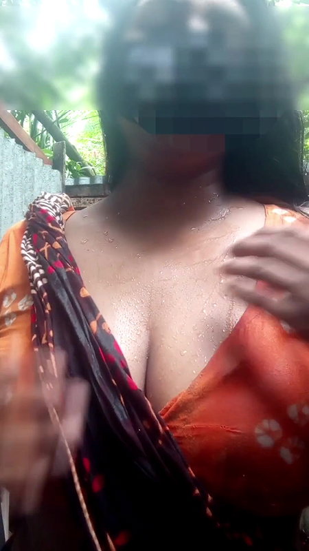 Savita Bhabhi Ki Showar Part 1