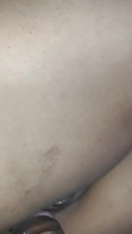 Dirty hindi talking desi girlfriend chut leaking Indian girl