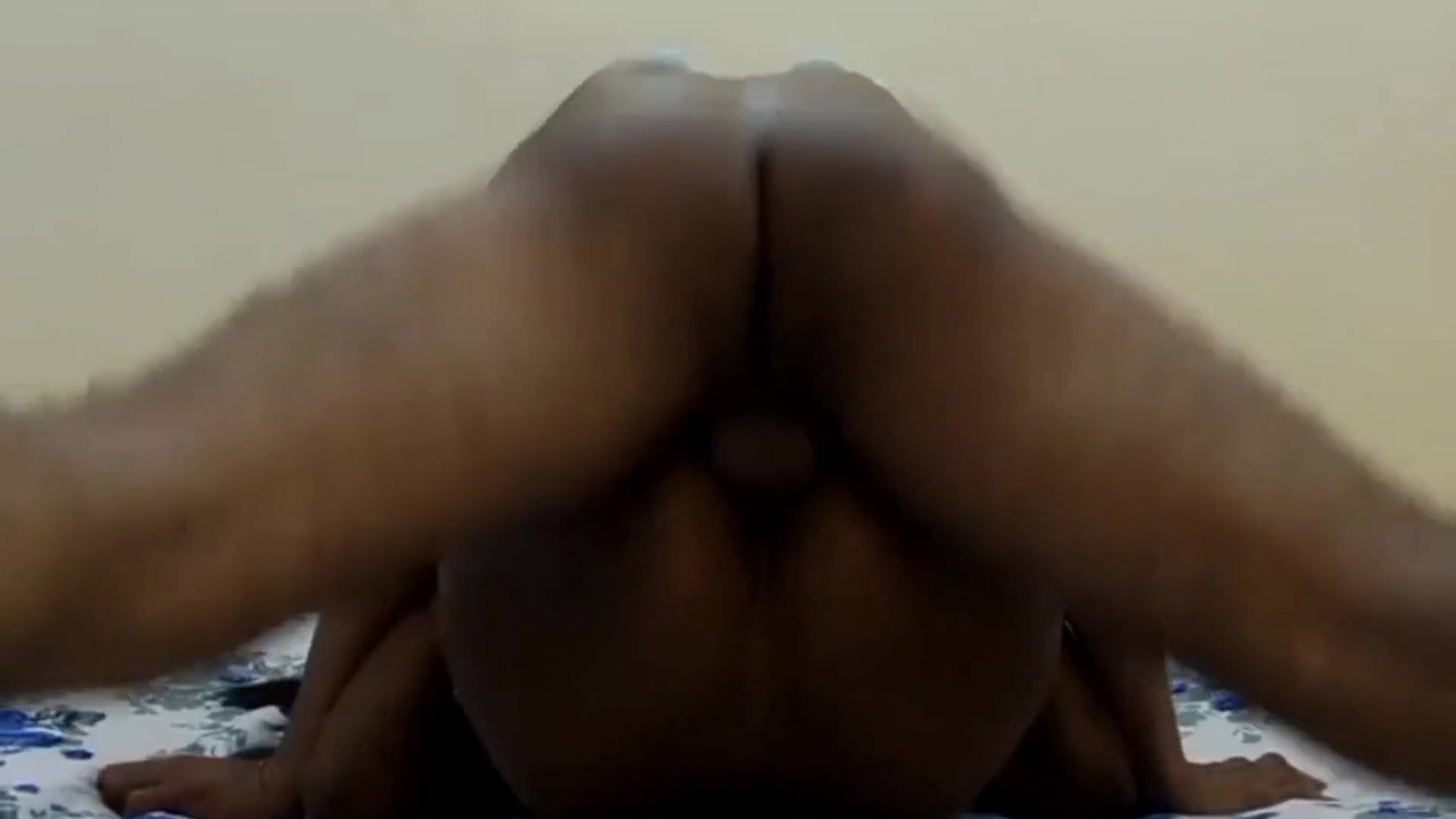 Bhabhi Ji Put Honey in Her Pussy and Lick Her Pussy in Hindi Audio