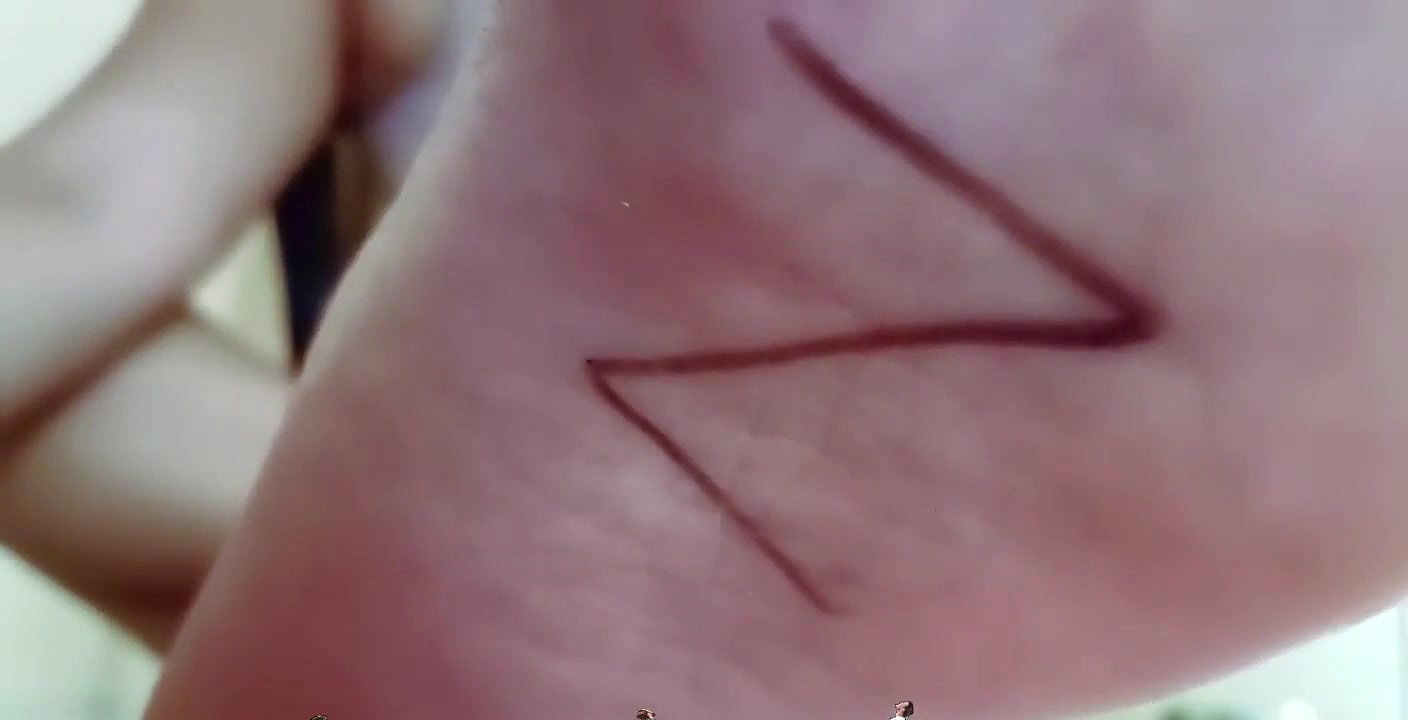Giantess Teaches the Alphabet to Tiny People