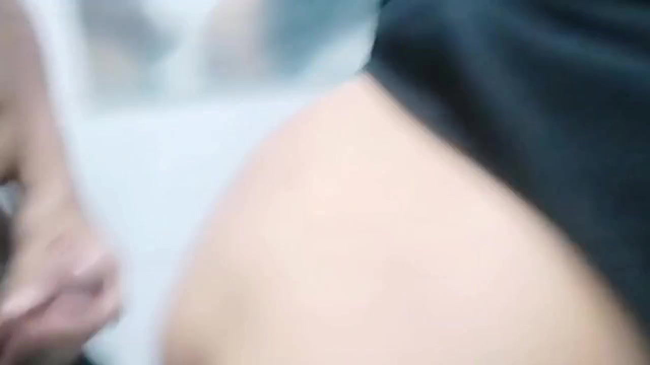 Horny Filipina Fucks at the (PETRON)Gasoline Station and eats CUM