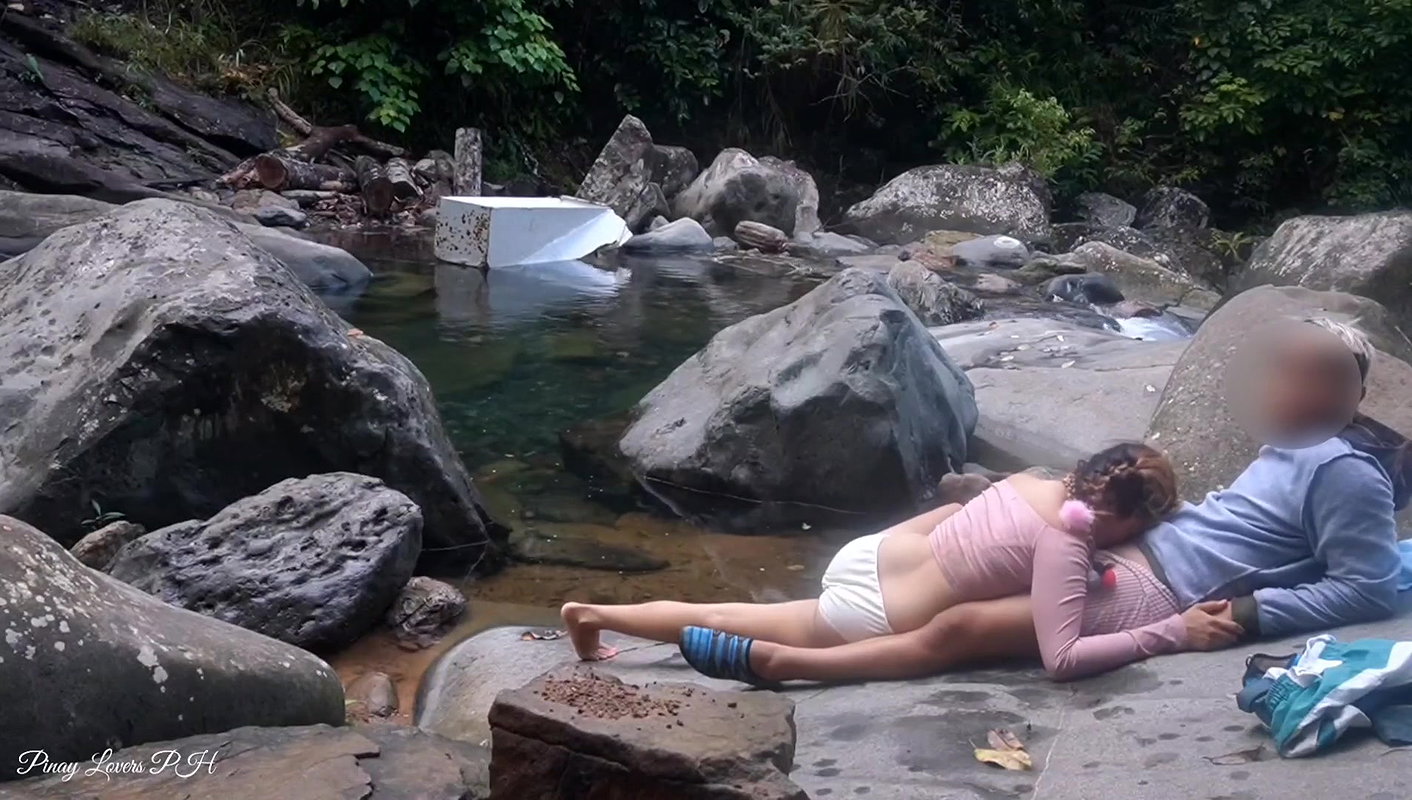 Risky Sex on Falls Random Stranger Hard Fucks My Pussy