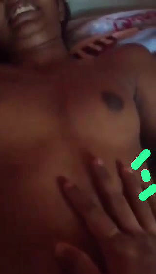 lover fingering GF pussy before fucking