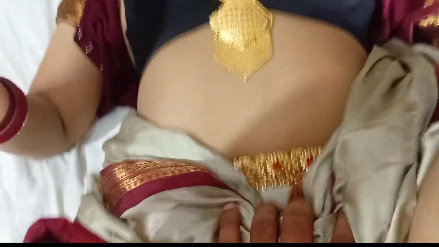 Tamil bhabhi was fucked by her Neighbor