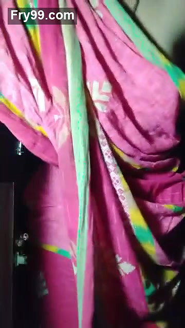 Village Bhabhi Nude Show