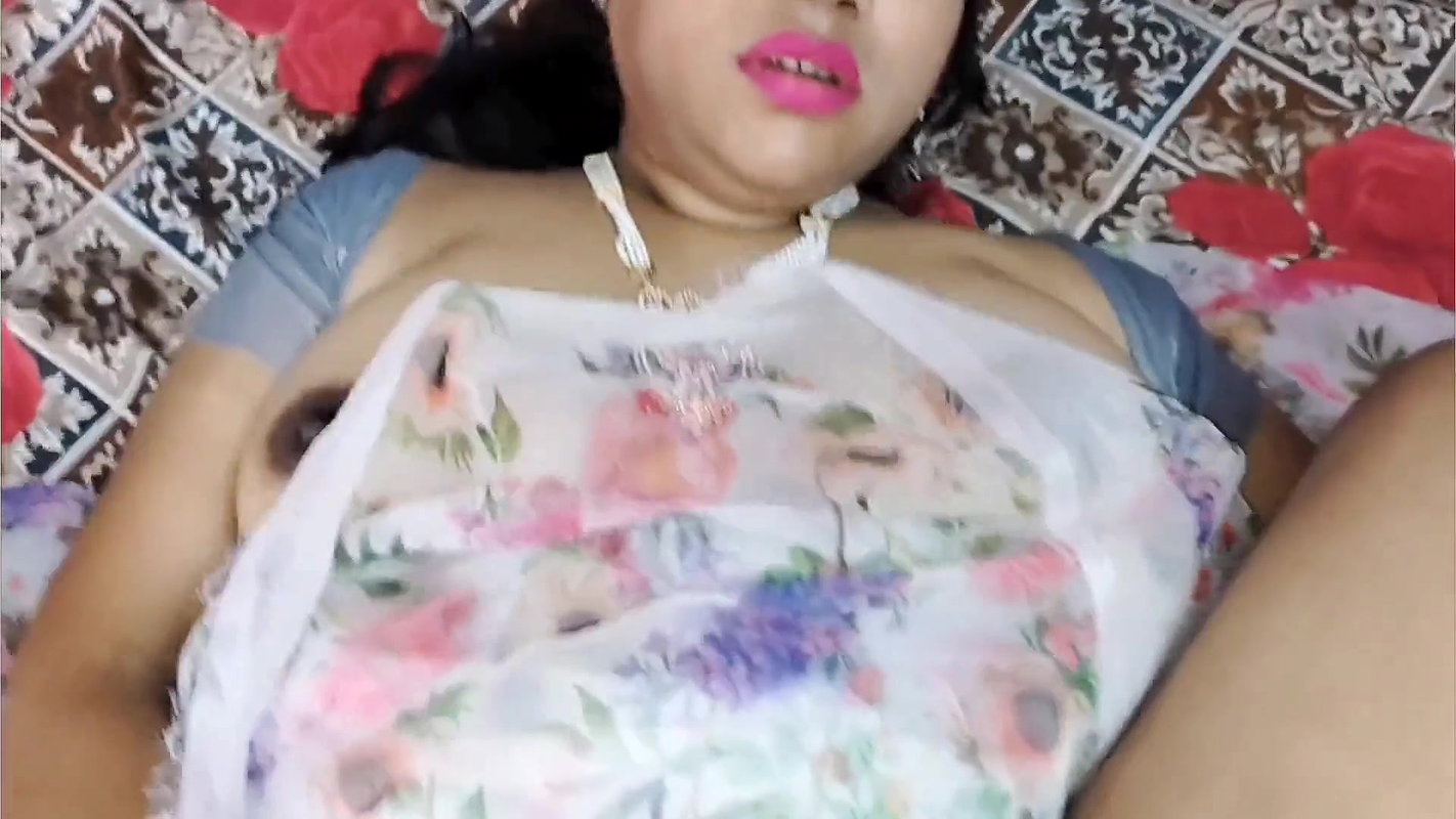Stepmom Made Entiado Eat Her Ass
