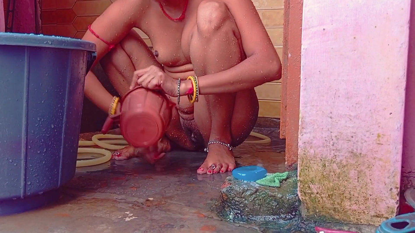 Full nude girl viral mms in bathroom