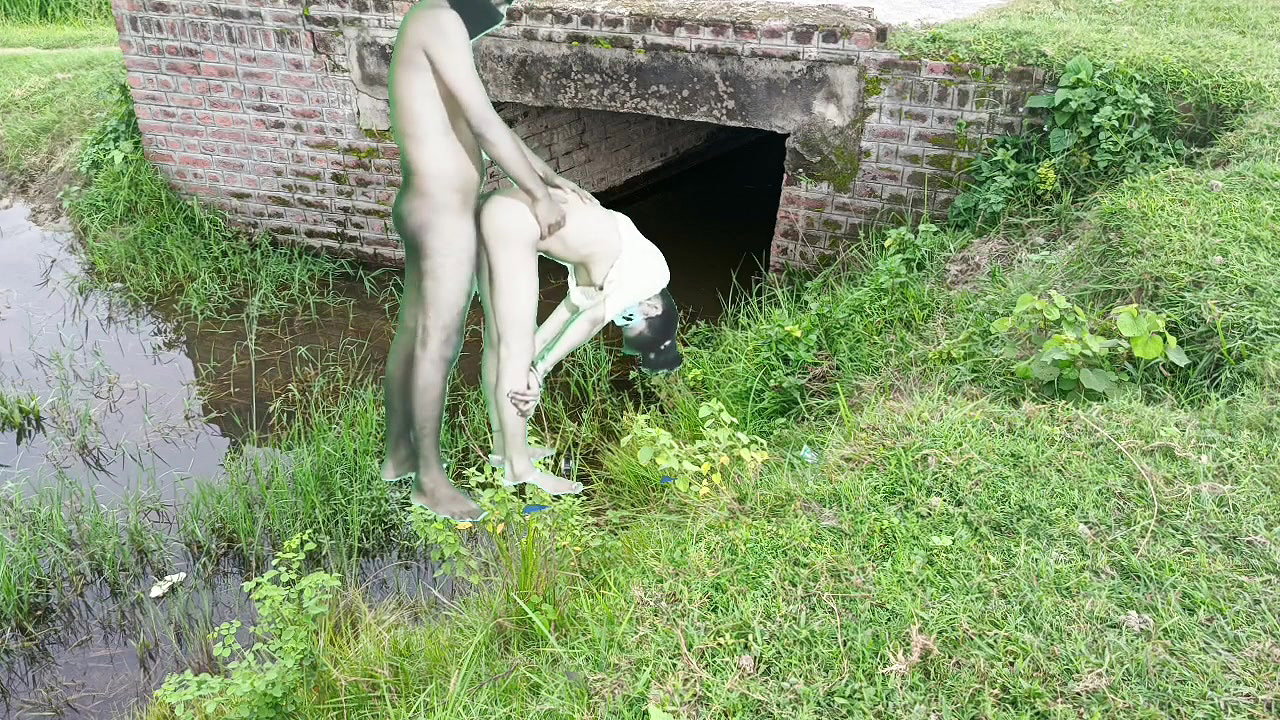 New Indian Muslim school girl and desi boyfriend girlfriend sex video and desi fucked girlfriend outdoor sex video Xvideo XXX