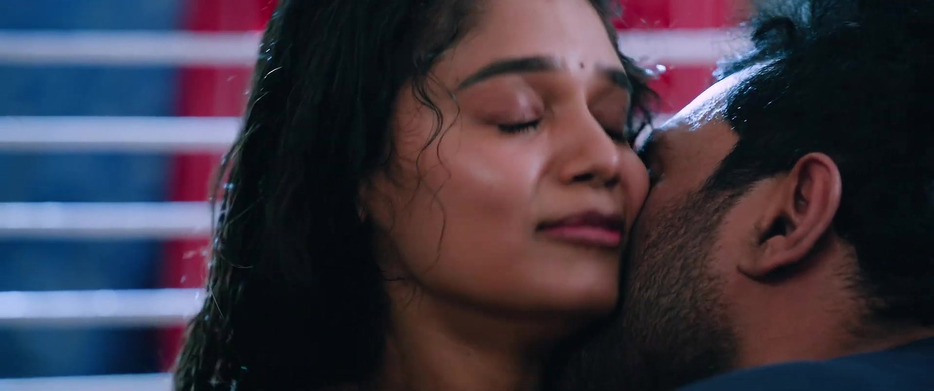 Aaradhya hot navel song – Expressions, Neck caressed, Slight cleavage2