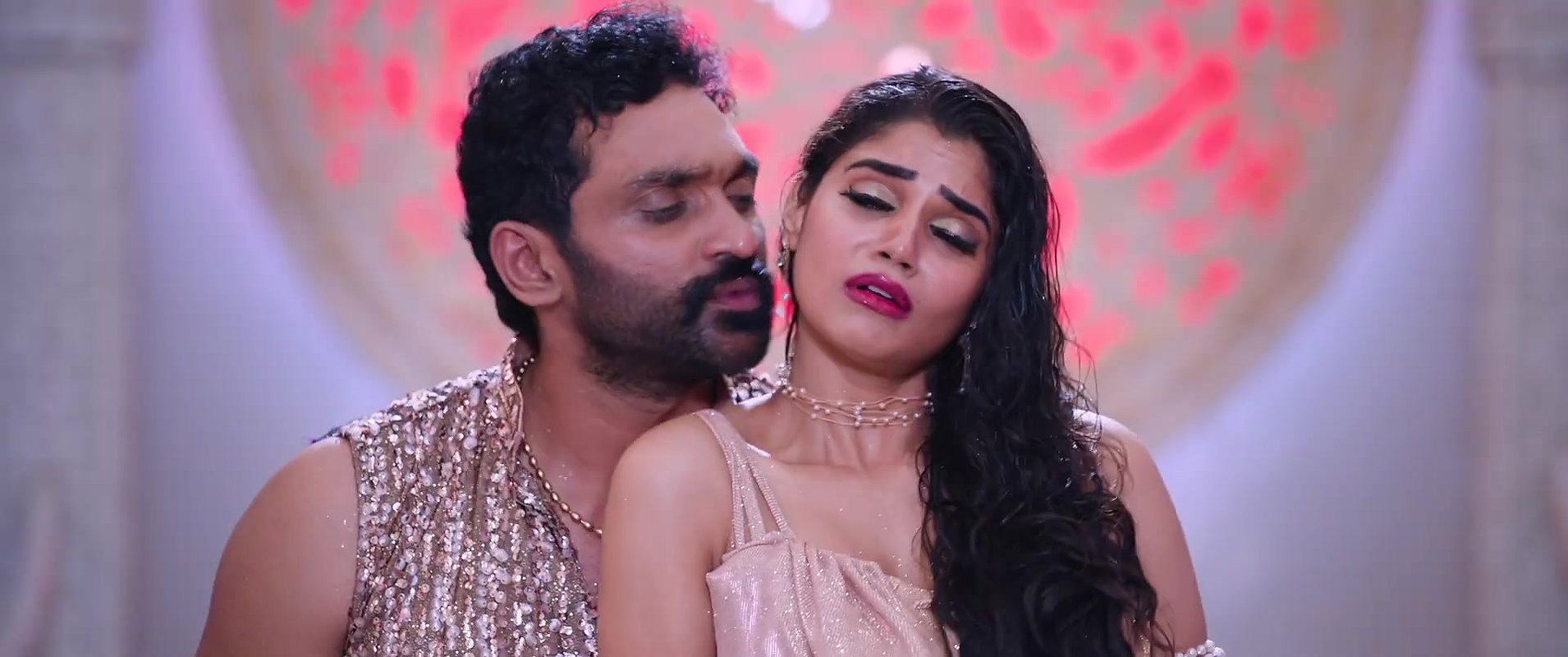 Aaradhya hot navel song – Expressions, Neck caressed, Slight cleavage2