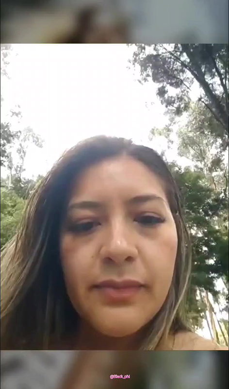 Alana boobs show in park