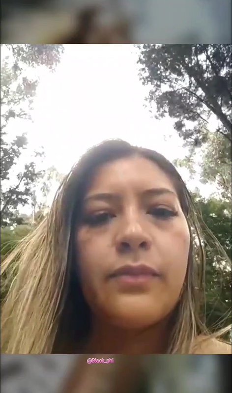 Alana boobs show in park