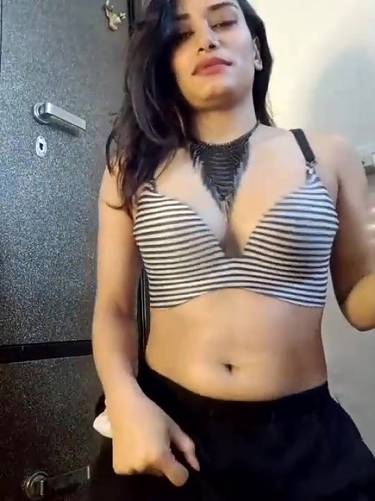 Lusty_Queen69-stripchat-ticket-show