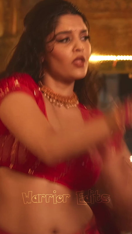 Hot Ritika Singh sexy cleavage and navel2