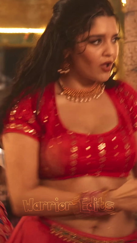 Hot Ritika Singh sexy cleavage and navel2