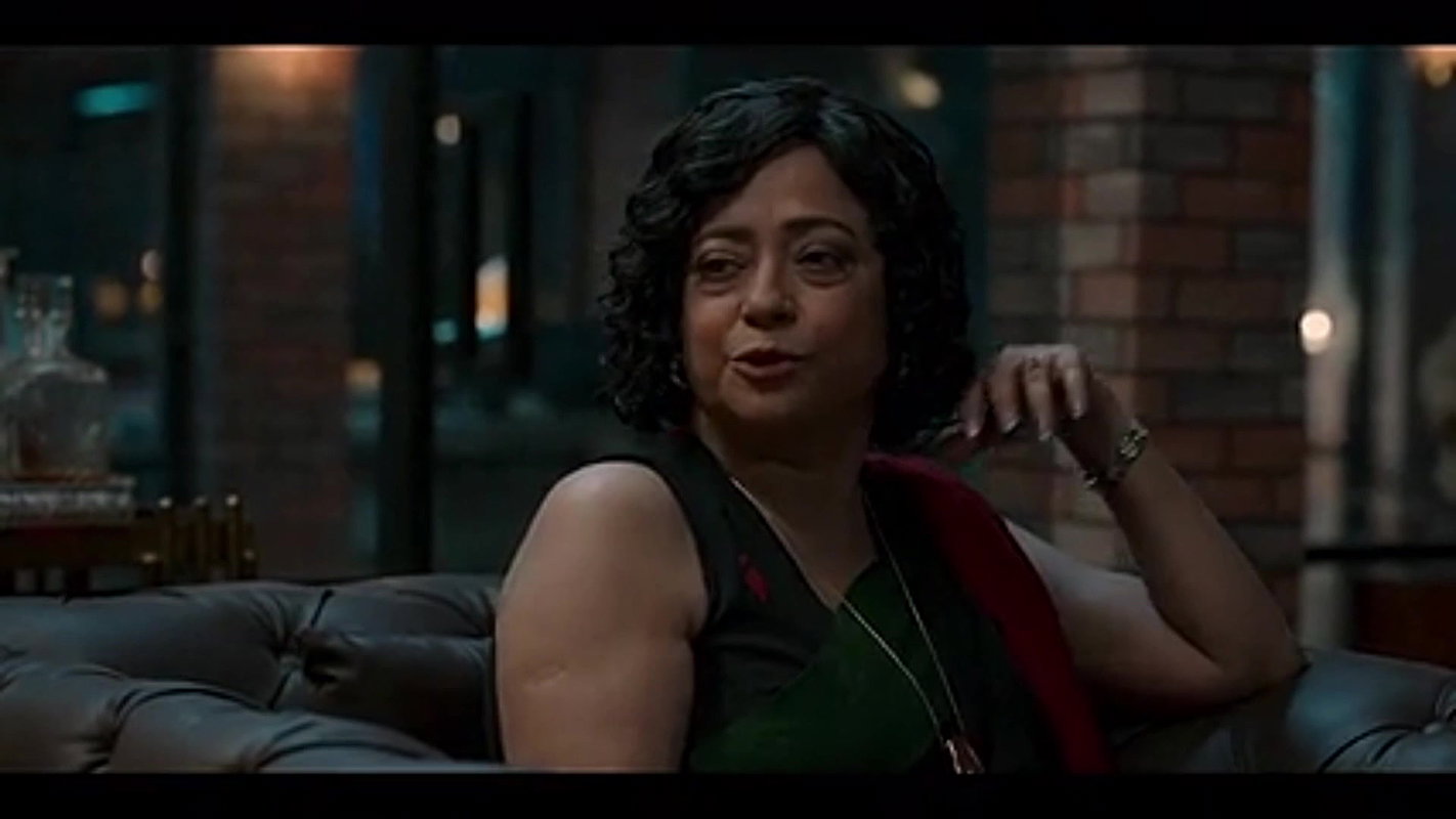 MILF Kajol Horny LipLock Big Busty Milk Tanker Boobs Exposing Cleavage-Trial S2-4K 4