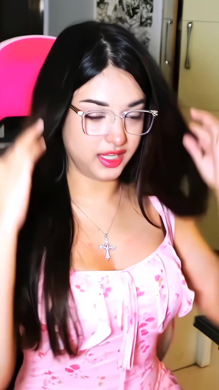 MIZO NERDY BEAUTY SHOW HER CUTE CLEAVAGE HQ VIDEO 2