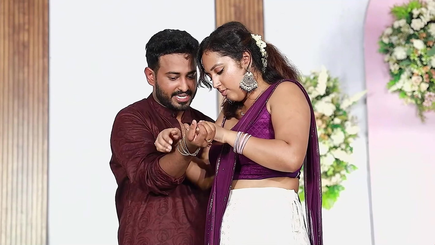 sexy malayali dusky girl cleavage in violet dress 2