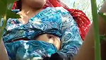 Village bhabhi in farm field showing naked body parts 2