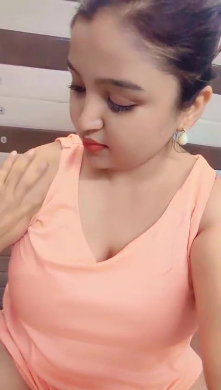 Beautiful Chubby Girlfriend Showing Big Boob Ass And Nude Bathing 3