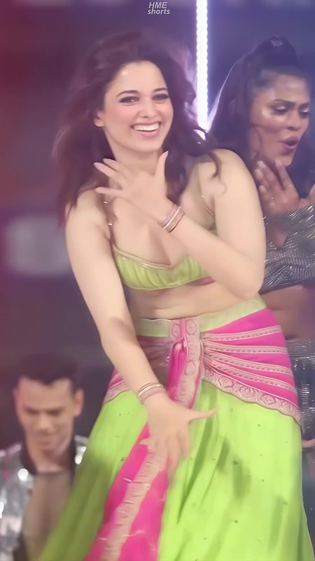 Tamannaah_Bhatia_Dance