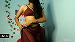 Horny Girl in sare seducing by her erotic moves2