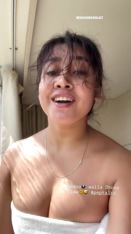 SOFIA ANSARI DAMN EROTIC SEXY AFTER BATH CLEAVAGE IN TOWEL TEASE 2