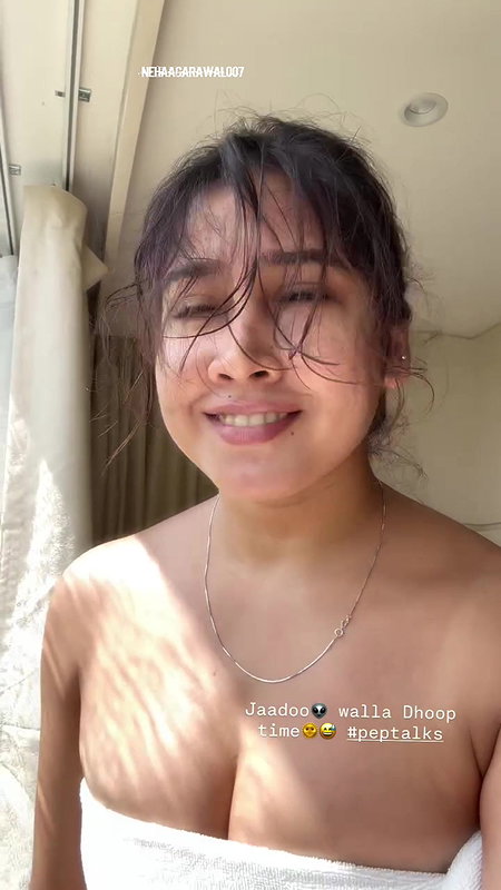 SOFIA ANSARI DAMN EROTIC SEXY AFTER BATH CLEAVAGE IN TOWEL TEASE 2