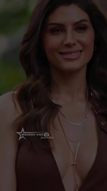 ELNAAZ WIDE OPEN CLEAVAGE DEEP TEASE UUFFF  2