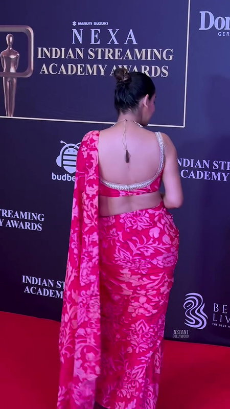 YAMINI MALHOTRA MASSIVE SEDUCTRESS BACKLESS AND FAPWORTHY IN SAREE  2